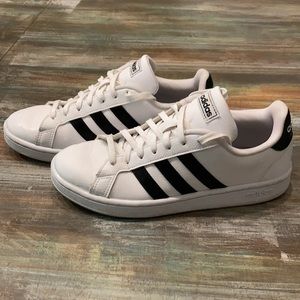 Adidas Women's Grand Court Tennis shoes. Size 8.5